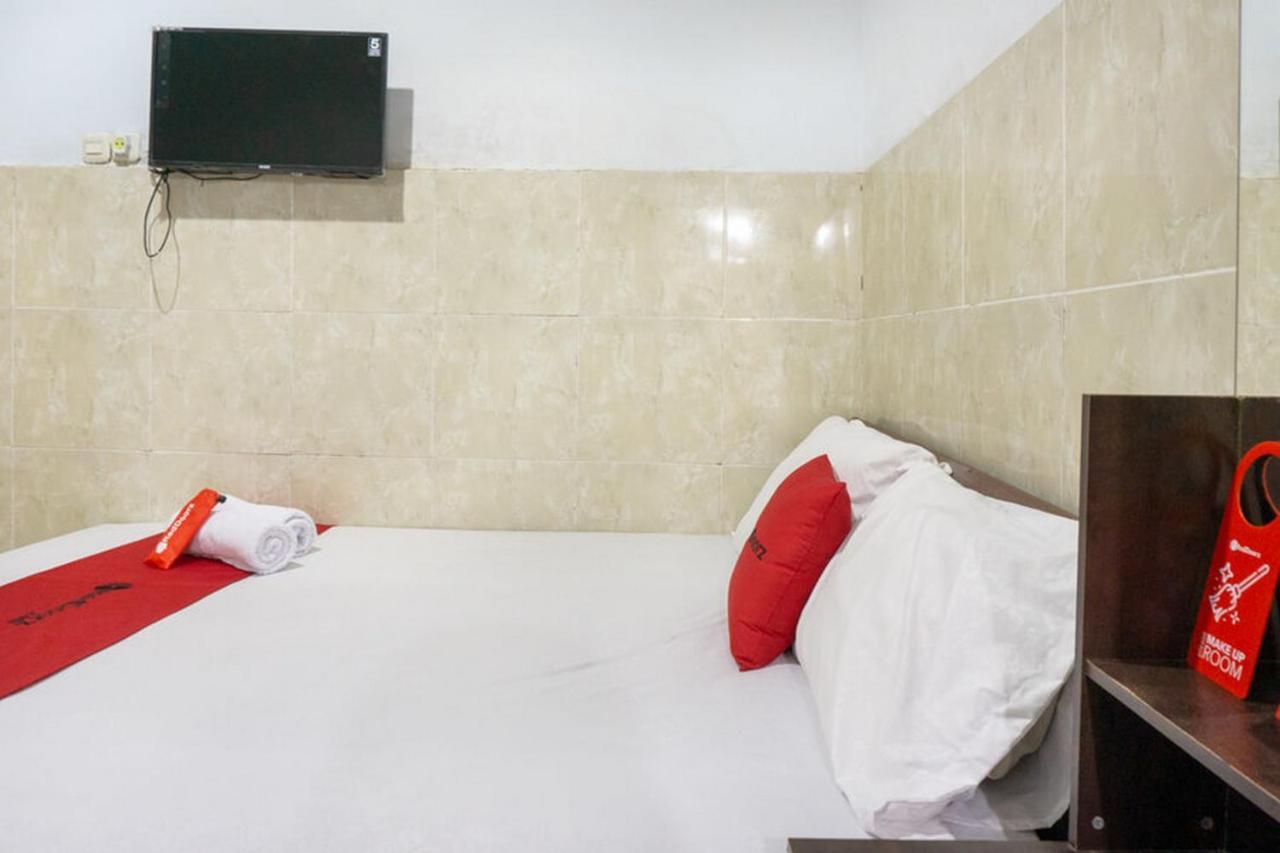 Reddoorz @ Hotel Surabaya Sumenep Экстерьер фото
