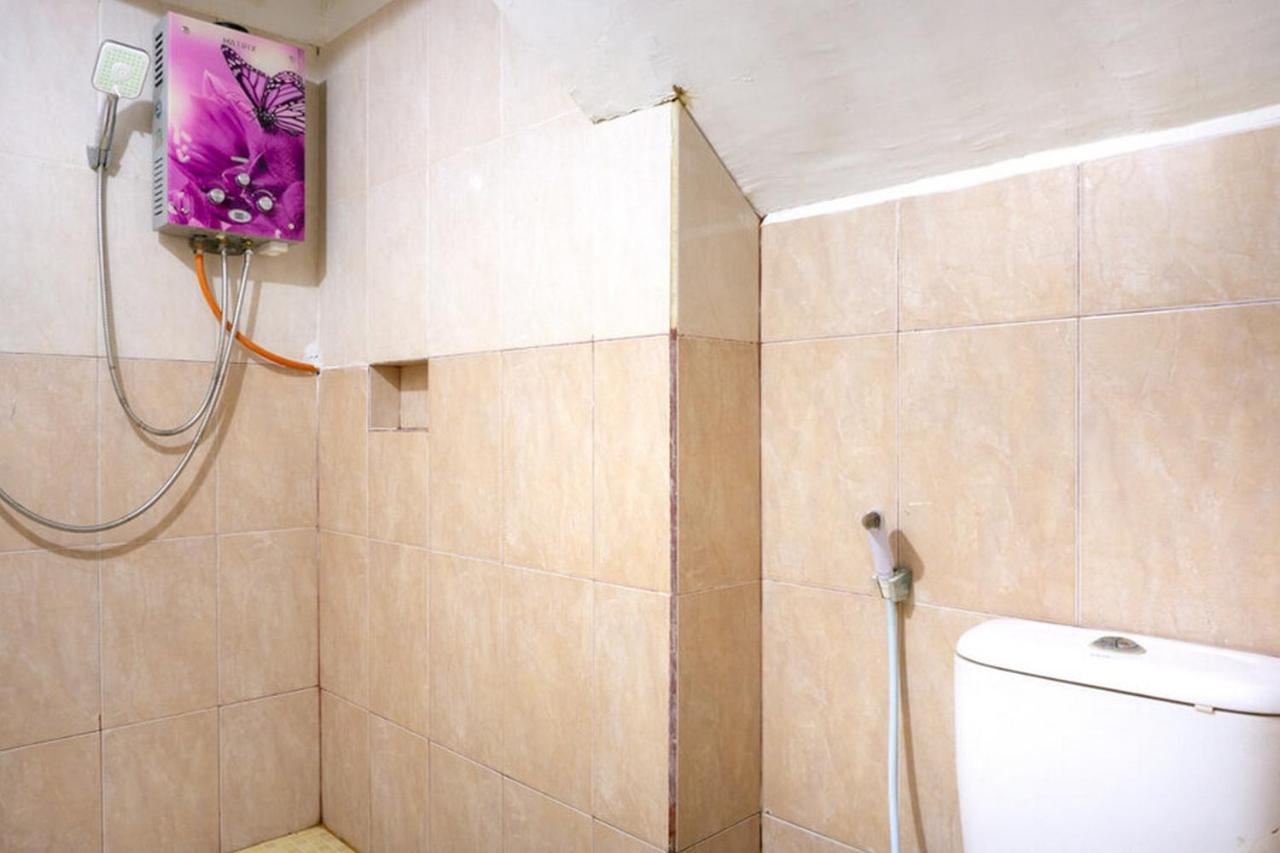 Reddoorz @ Hotel Surabaya Sumenep Экстерьер фото