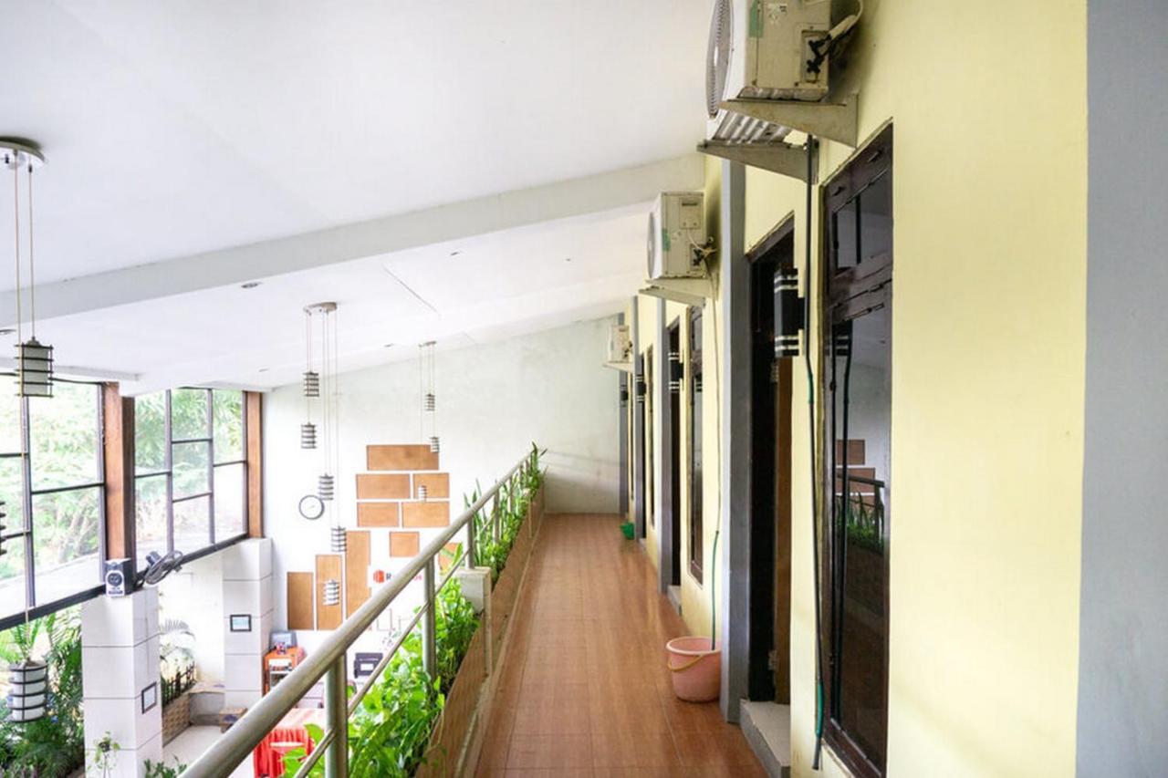 Reddoorz @ Hotel Surabaya Sumenep Экстерьер фото