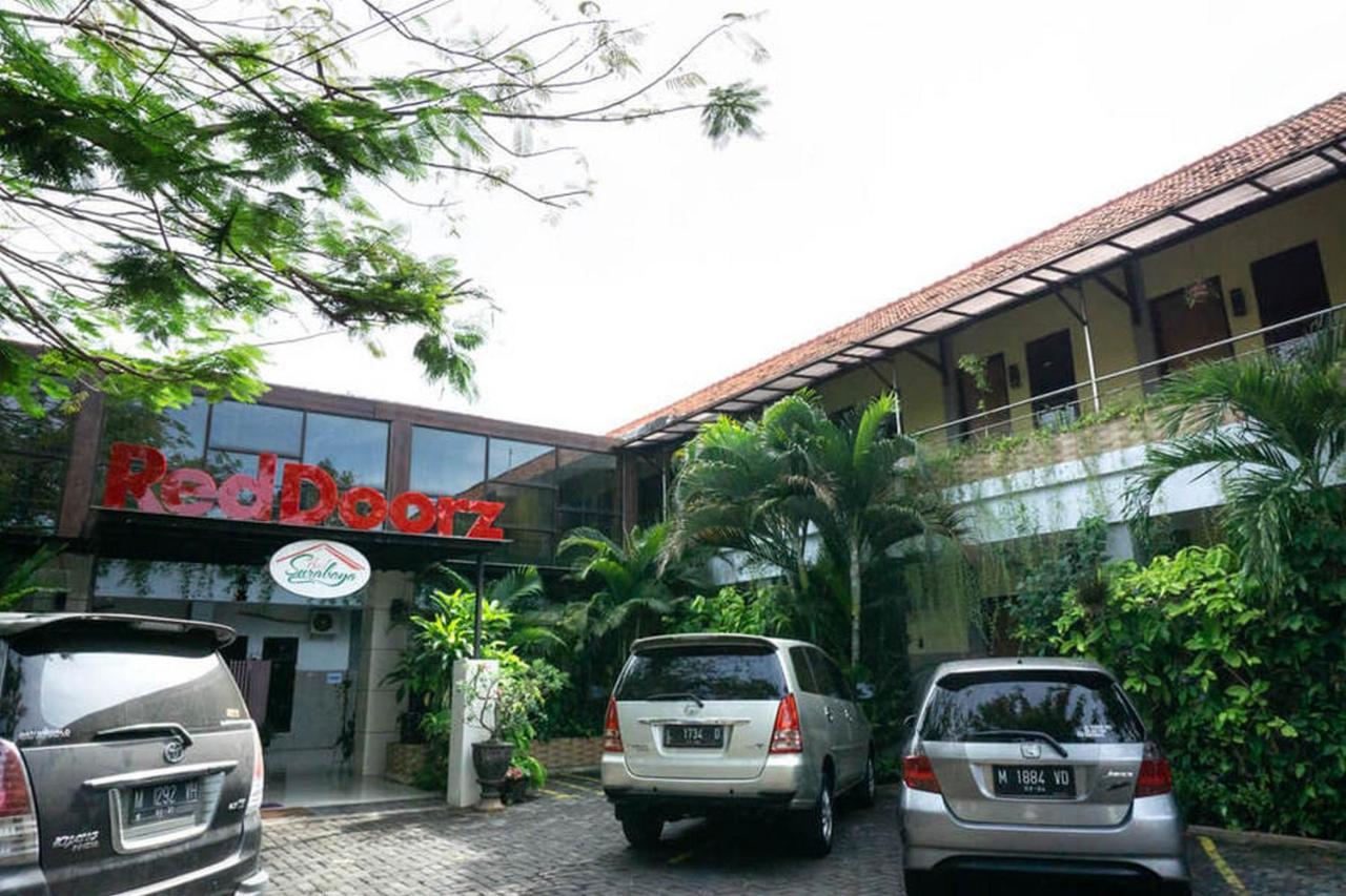 Reddoorz @ Hotel Surabaya Sumenep Экстерьер фото